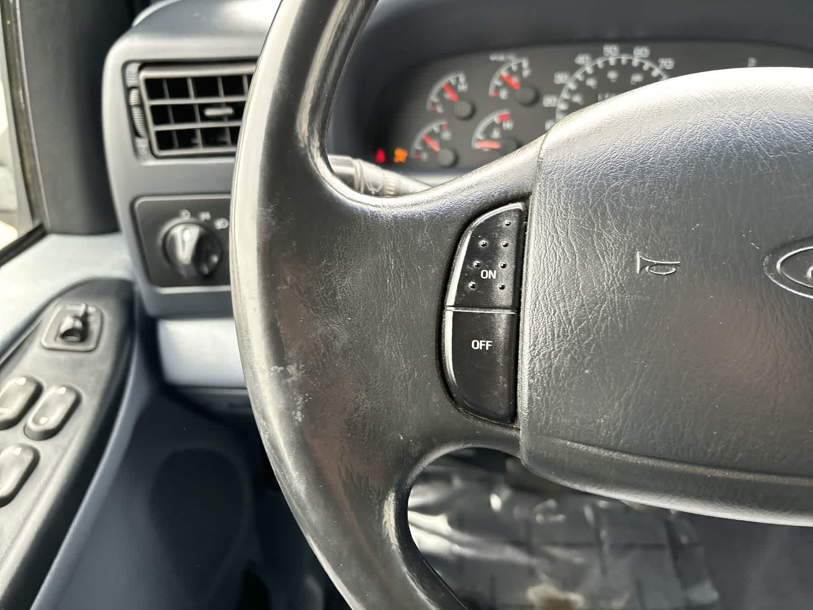 Thumbnail: 2001 Ford F-350 - 17