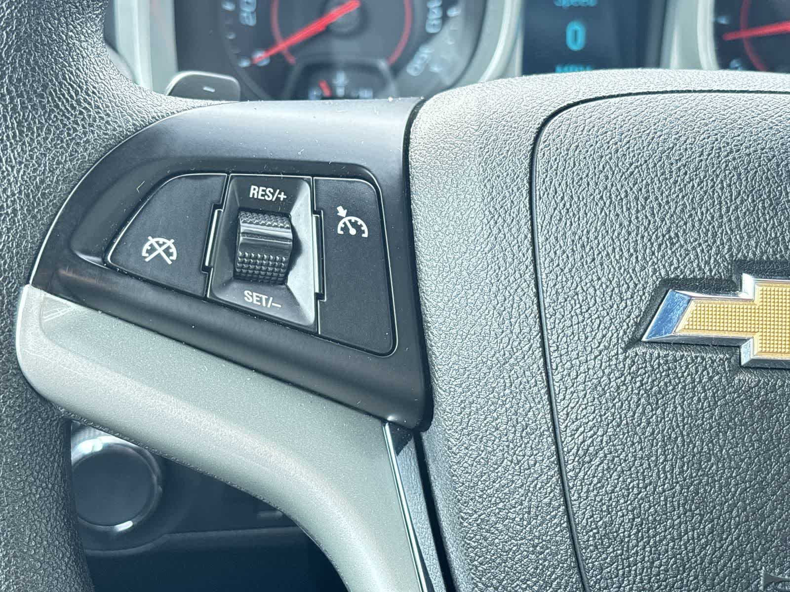 Thumbnail: 2015 Chevrolet Camaro - 17