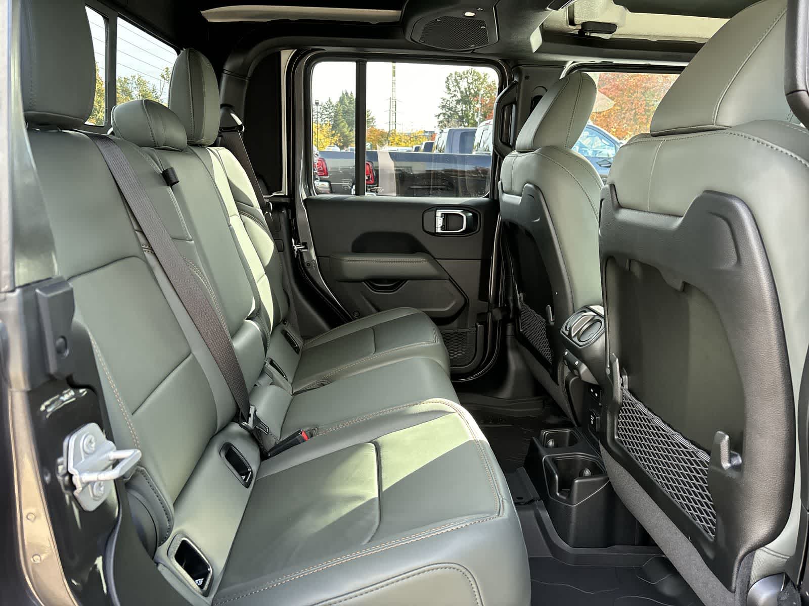 Thumbnail: 2025 Jeep Gladiator - 6