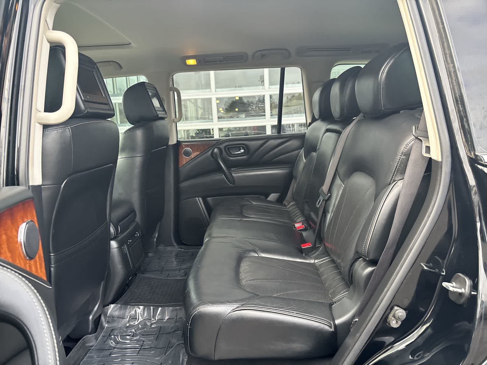 Thumbnail: 2017 INFINITI QX80 - 8