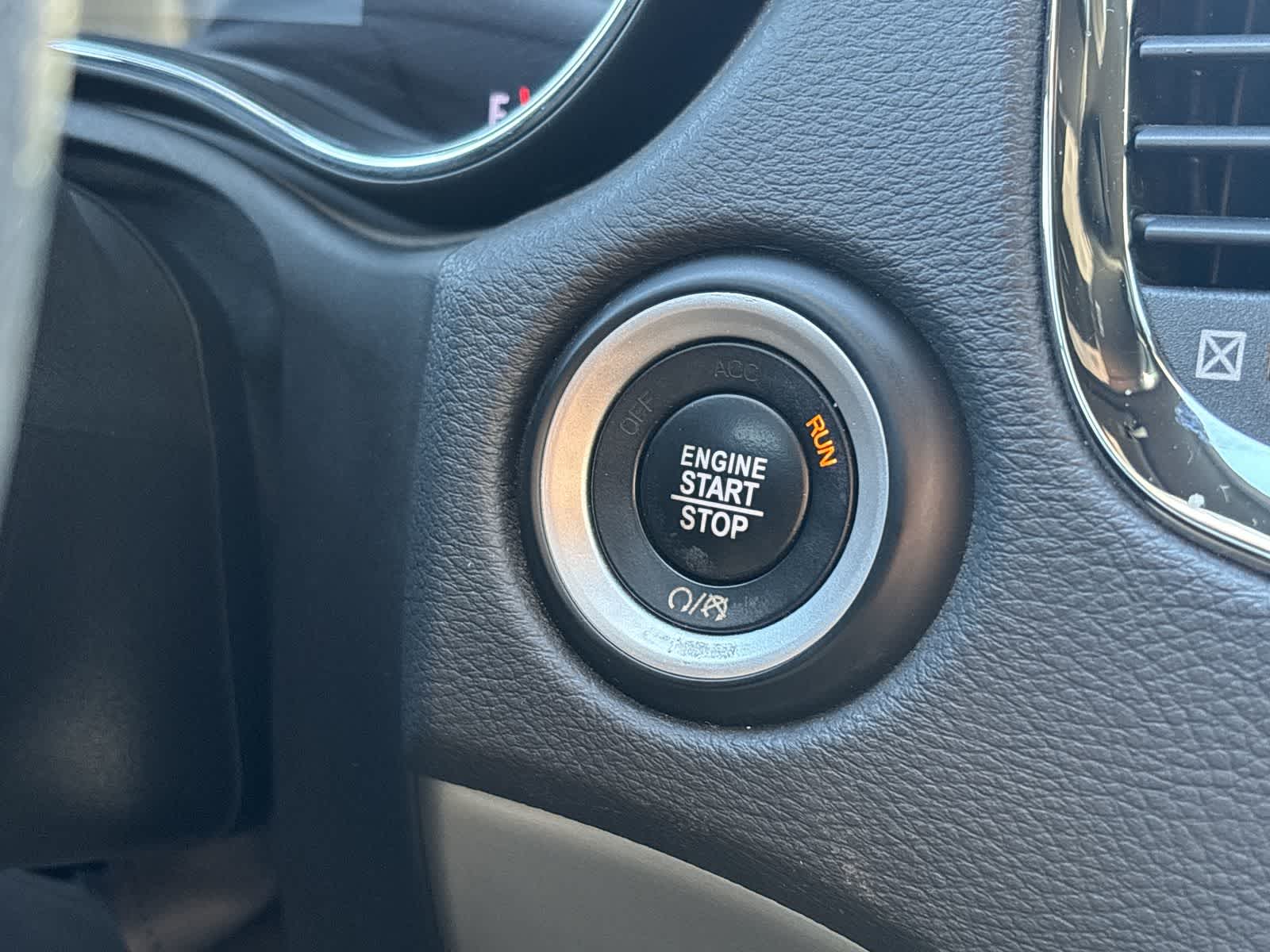 Thumbnail: 2017 Dodge Durango - 29