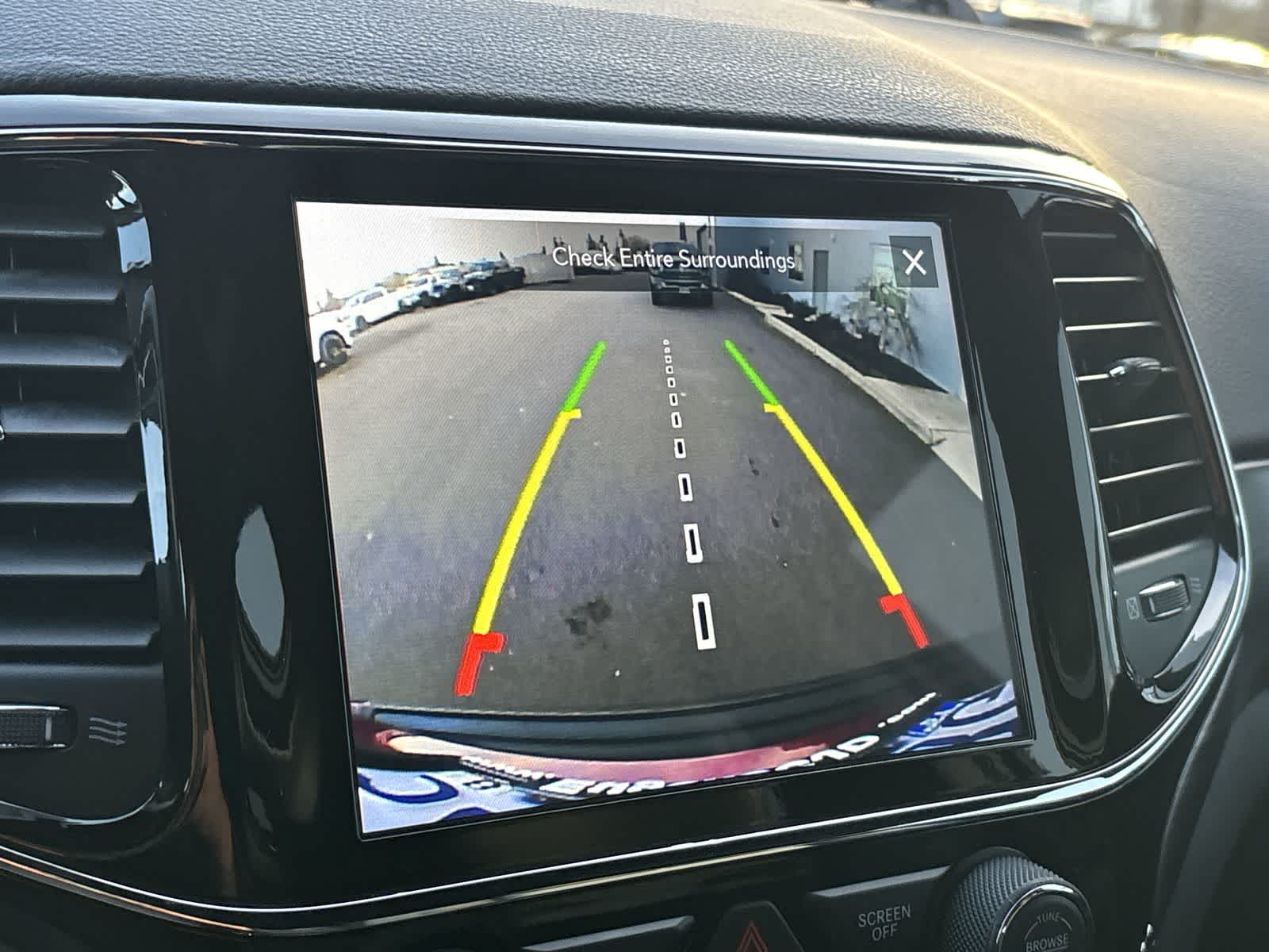 Thumbnail: 2019 Jeep Grand Cherokee - 24