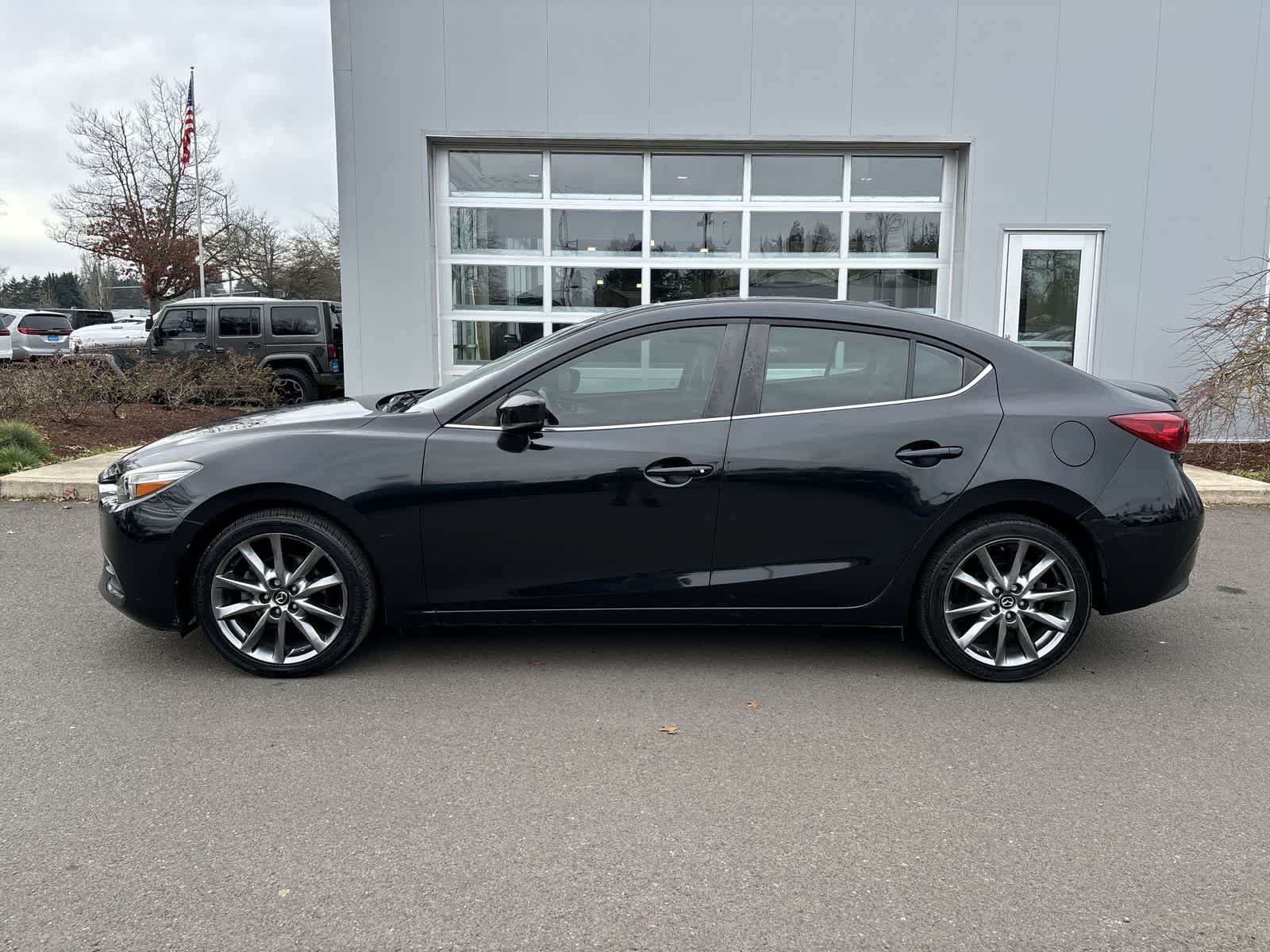 Thumbnail: 2018 Mazda Mazda3 - 2