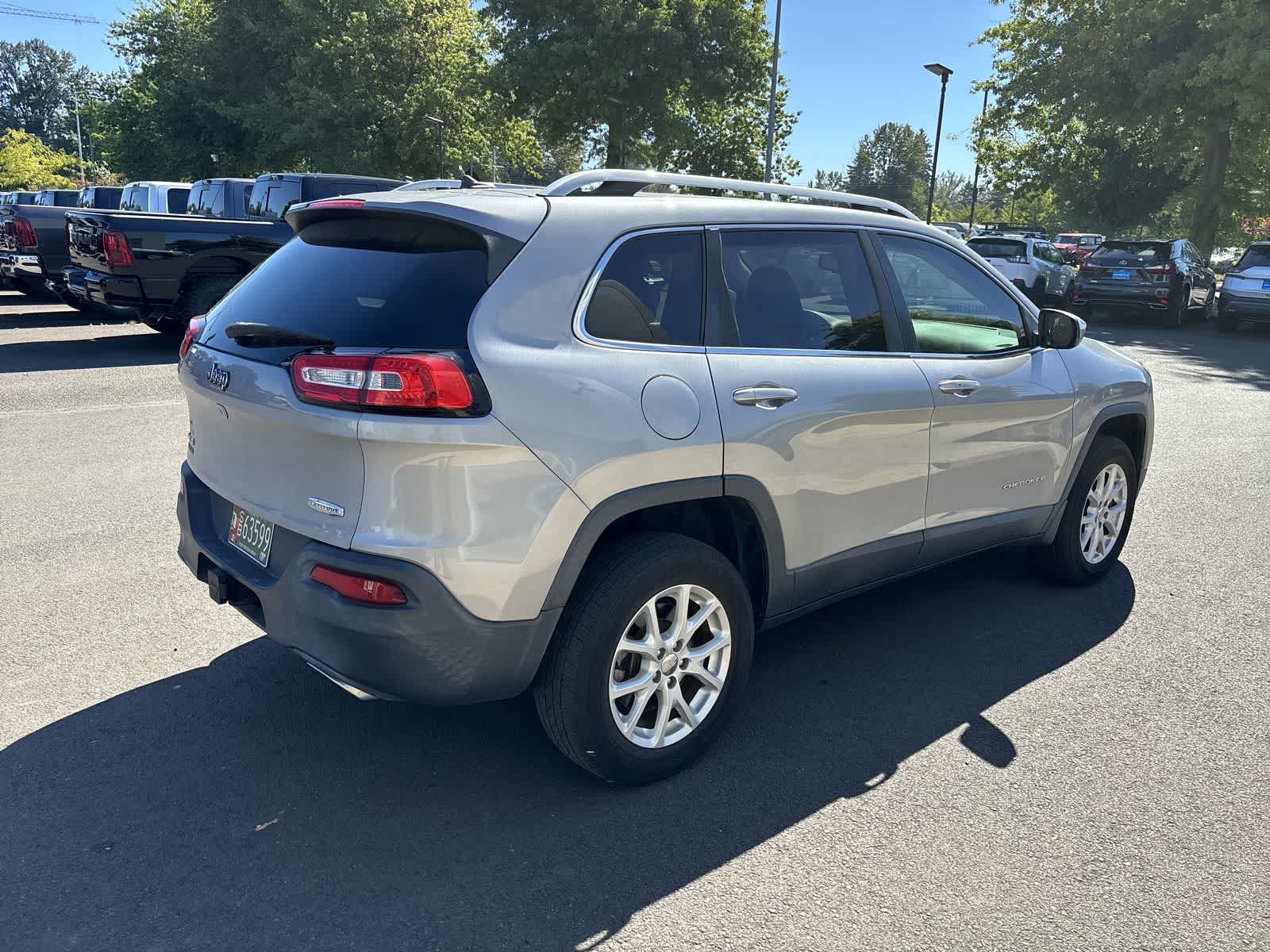 Thumbnail: 2015 Jeep Cherokee - 4
