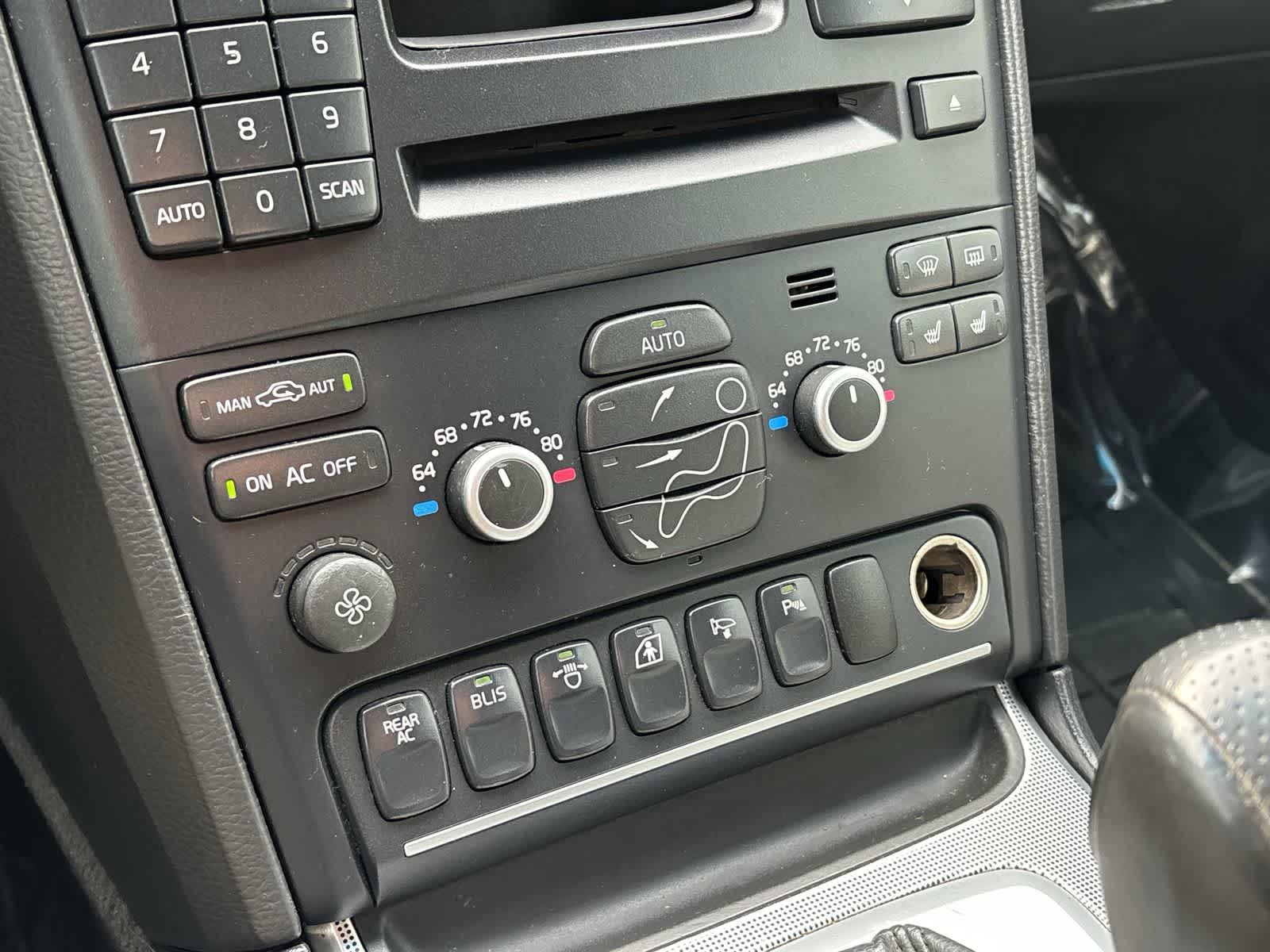 Thumbnail: 2008 Volvo XC90 - 17