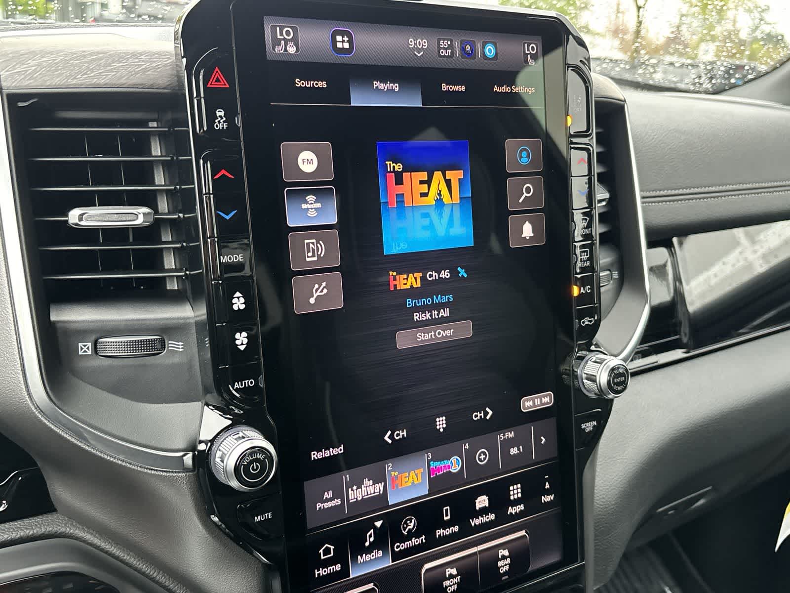 Thumbnail: 2026 RAM 1500 - 15