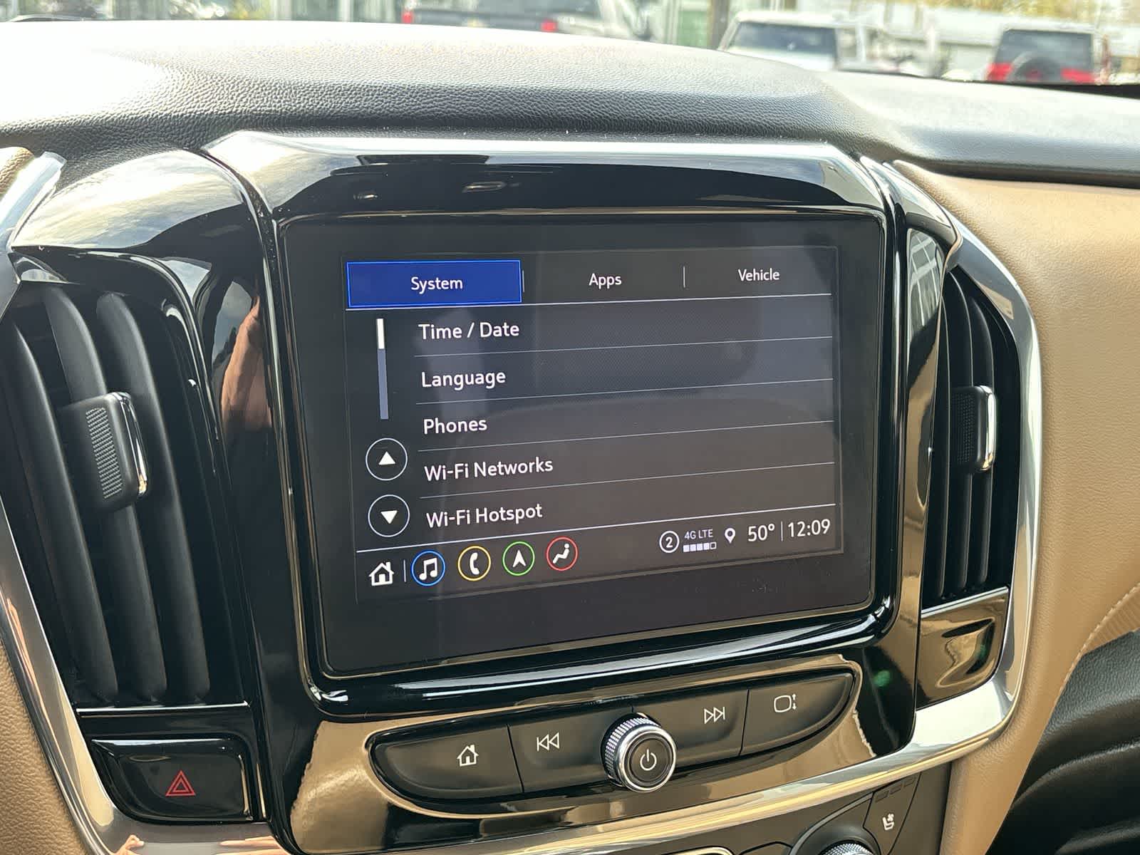 Thumbnail: 2023 Chevrolet Traverse - 20