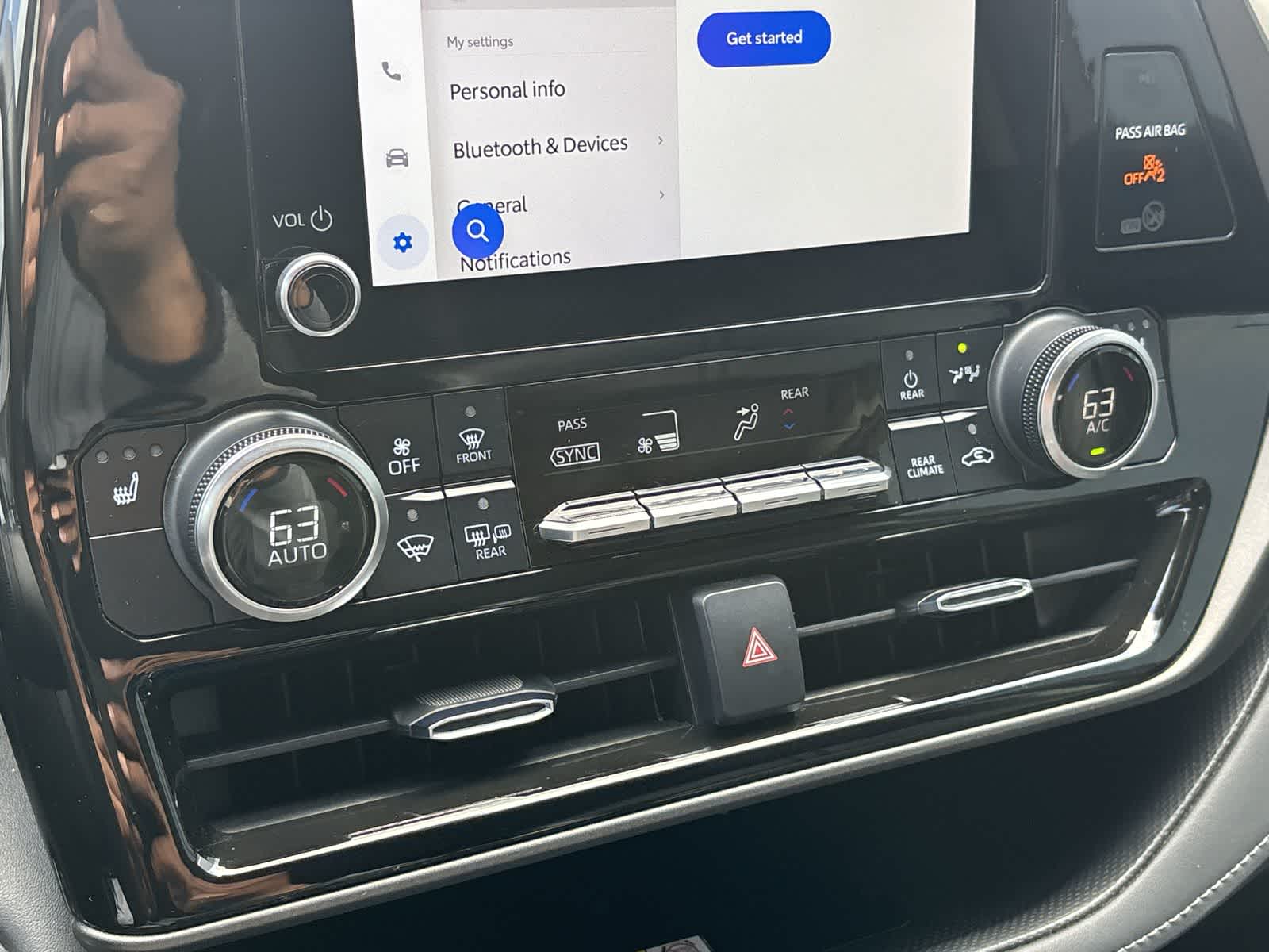 Thumbnail: 2023 Toyota Highlander - 23