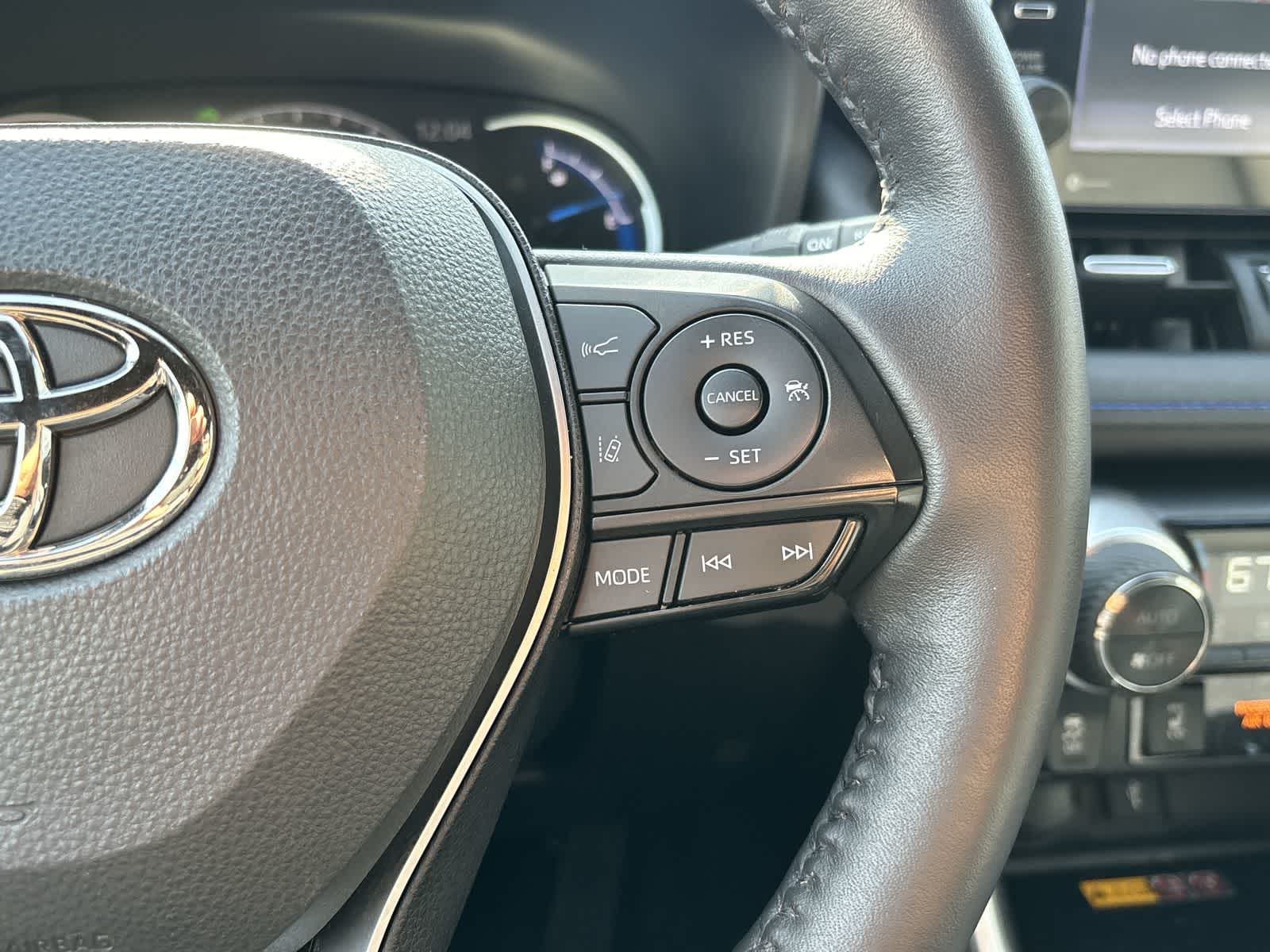 Thumbnail: 2022 Toyota RAV4 - 15