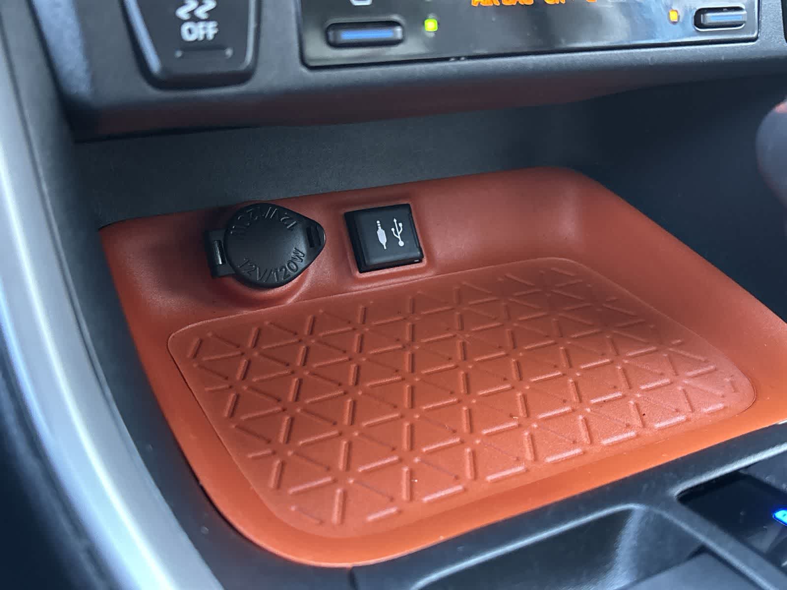 Thumbnail: 2019 Toyota RAV4 - 25