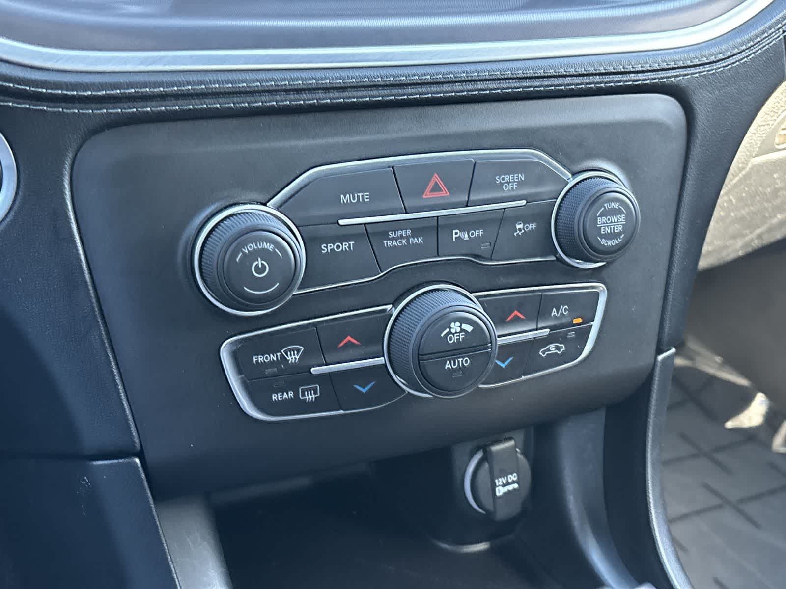 Thumbnail: 2022 Dodge Charger - 23