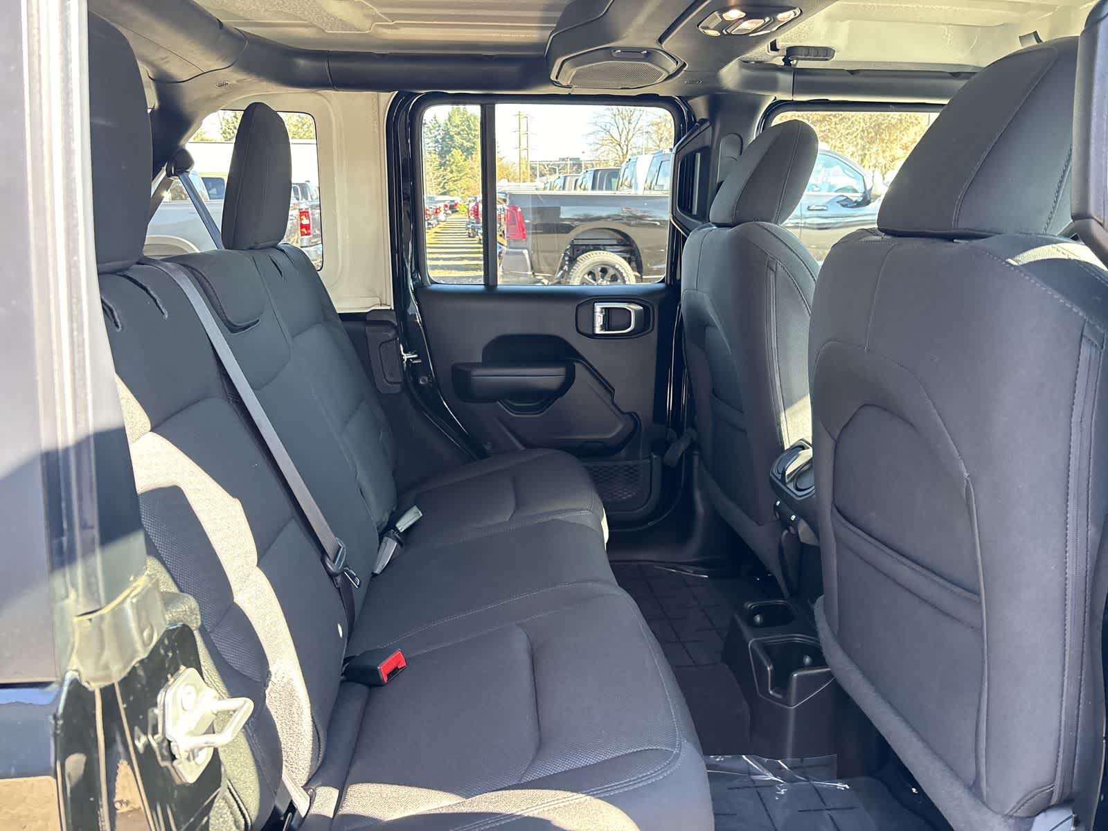 Thumbnail: 2021 Jeep Wrangler - 6