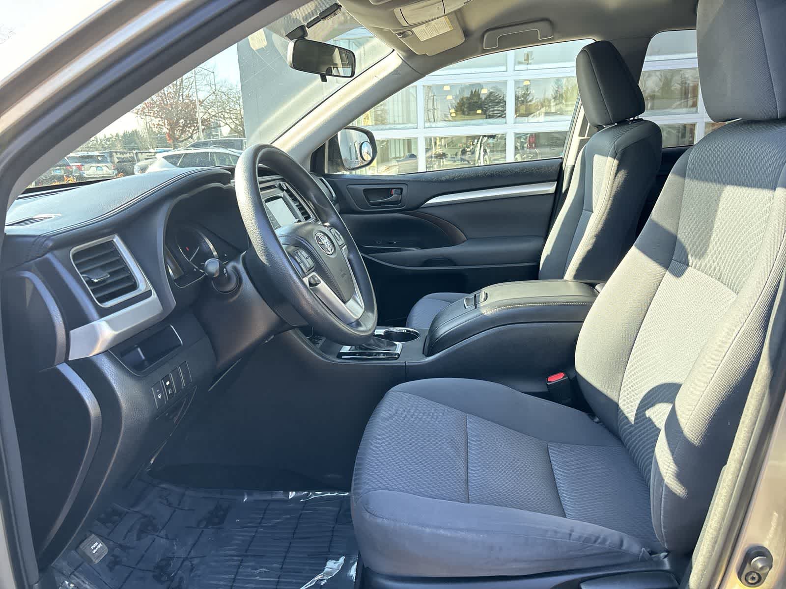 Thumbnail: 2014 Toyota Highlander - 7