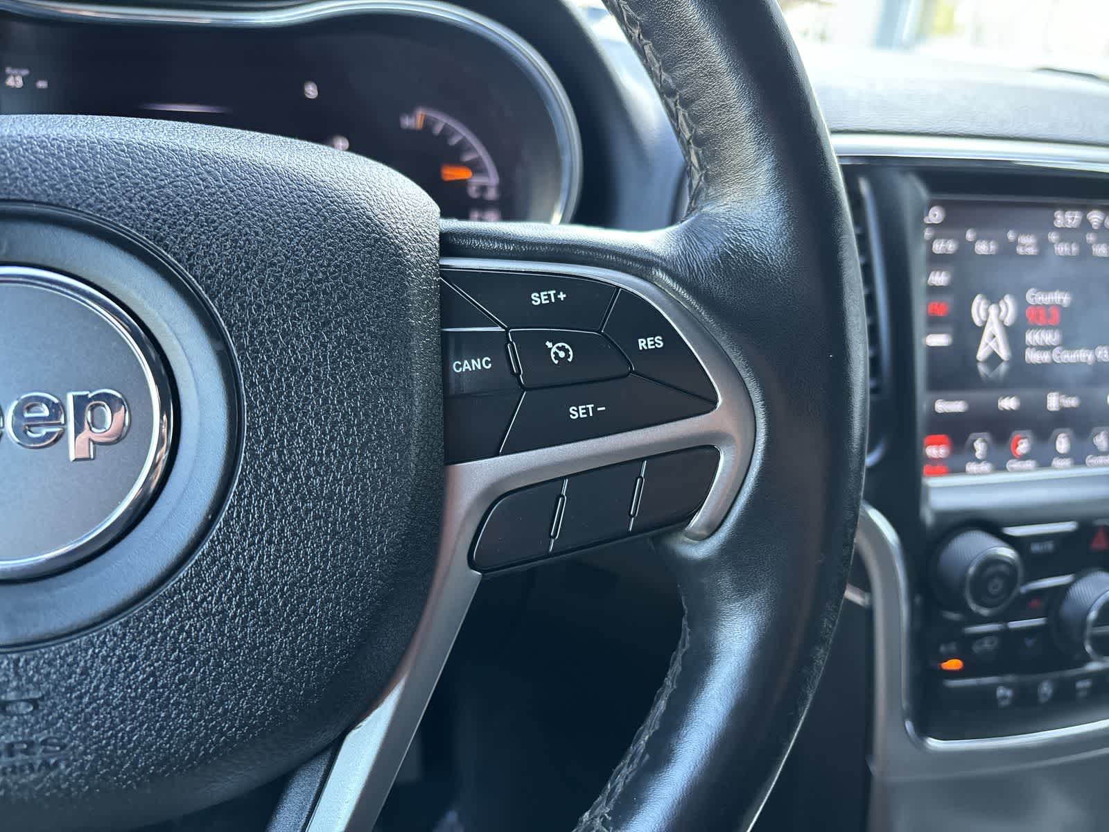 Thumbnail: 2018 Jeep Grand Cherokee - 13