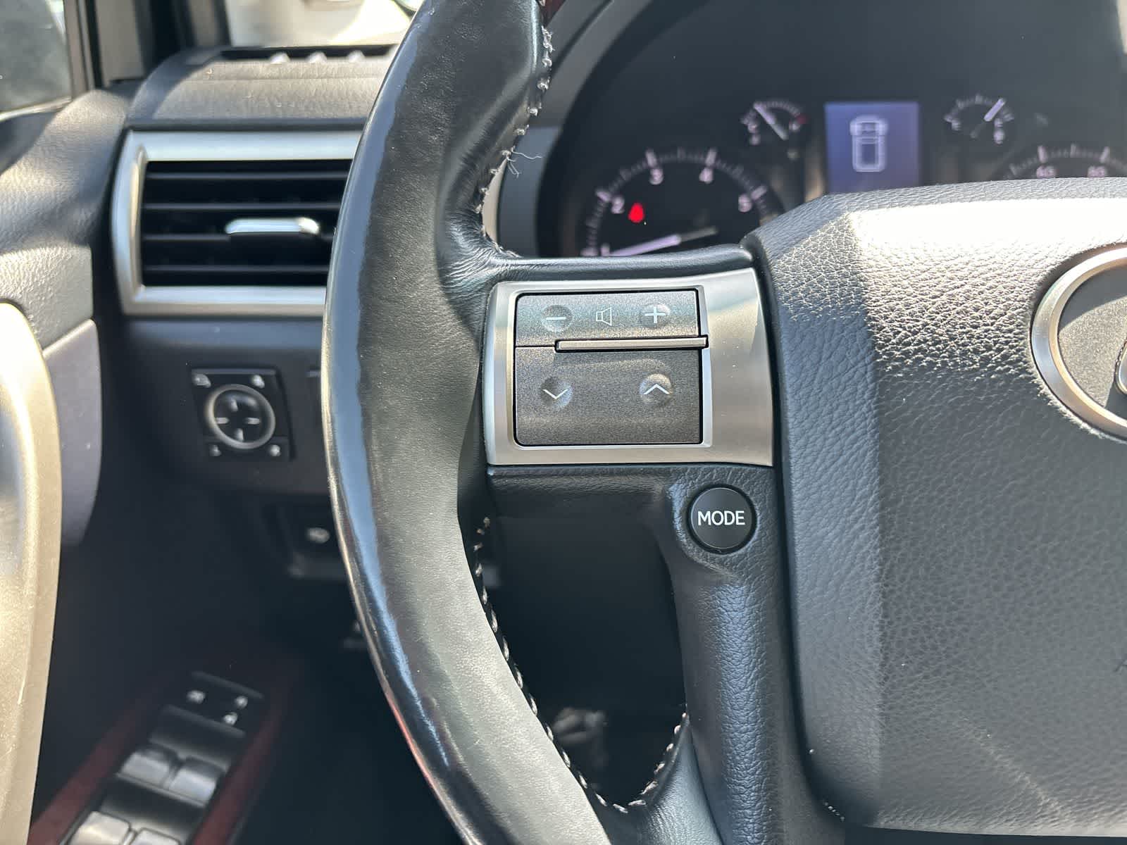 Thumbnail: 2014 Lexus GX - 14