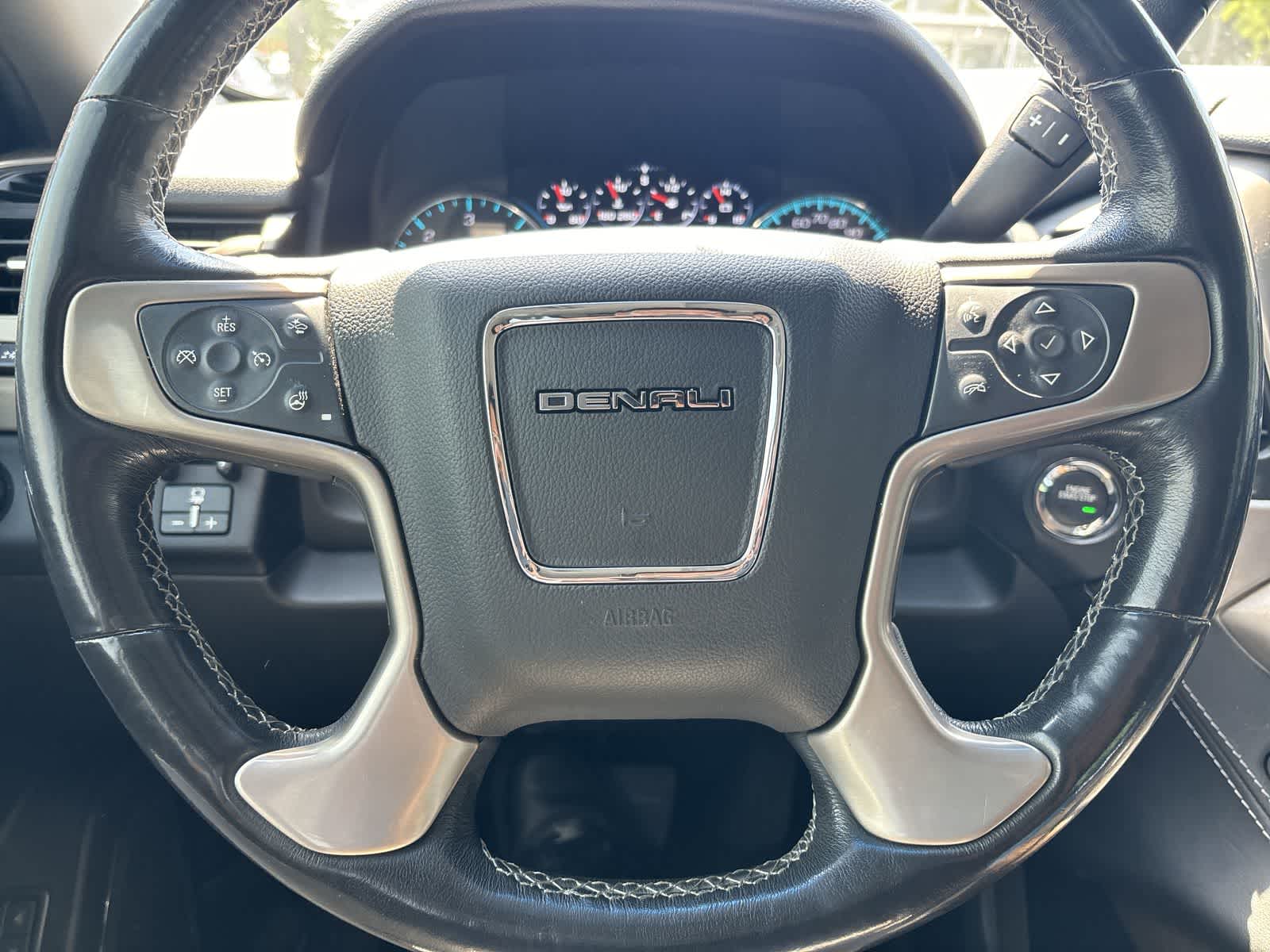 Thumbnail: 2018 GMC Yukon XL - 9