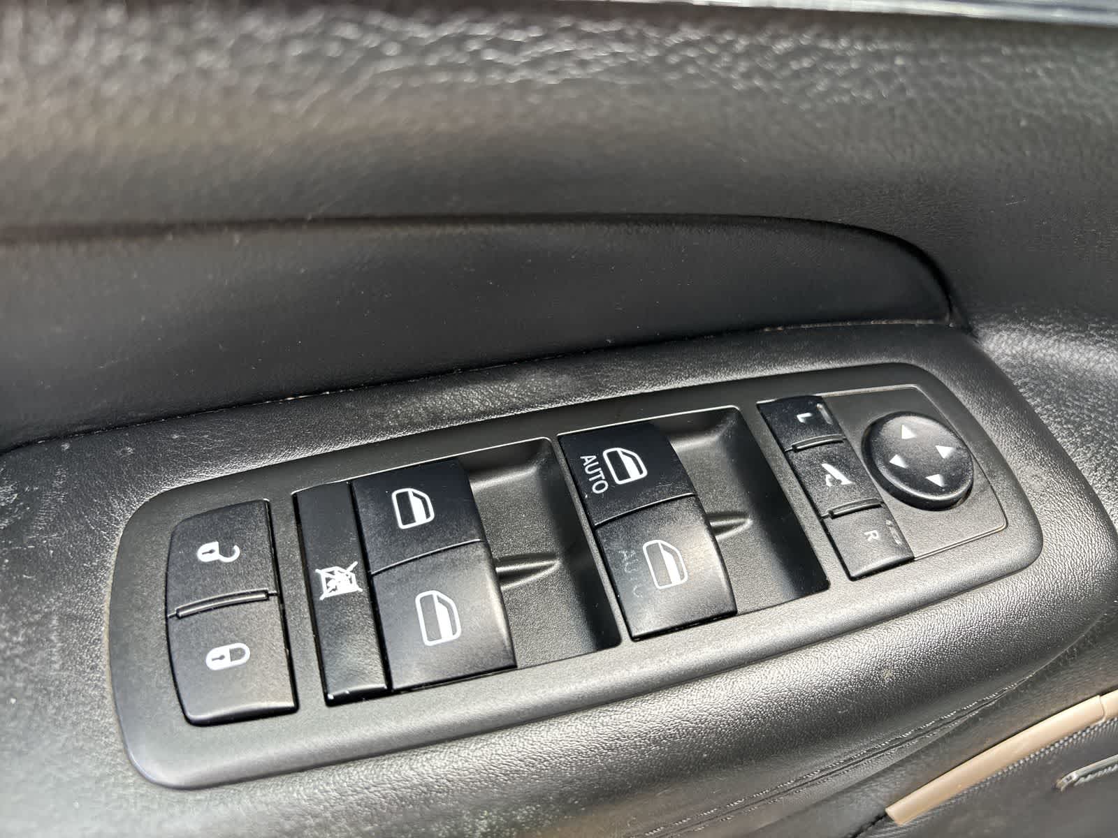 Thumbnail: 2015 Jeep Grand Cherokee - 7
