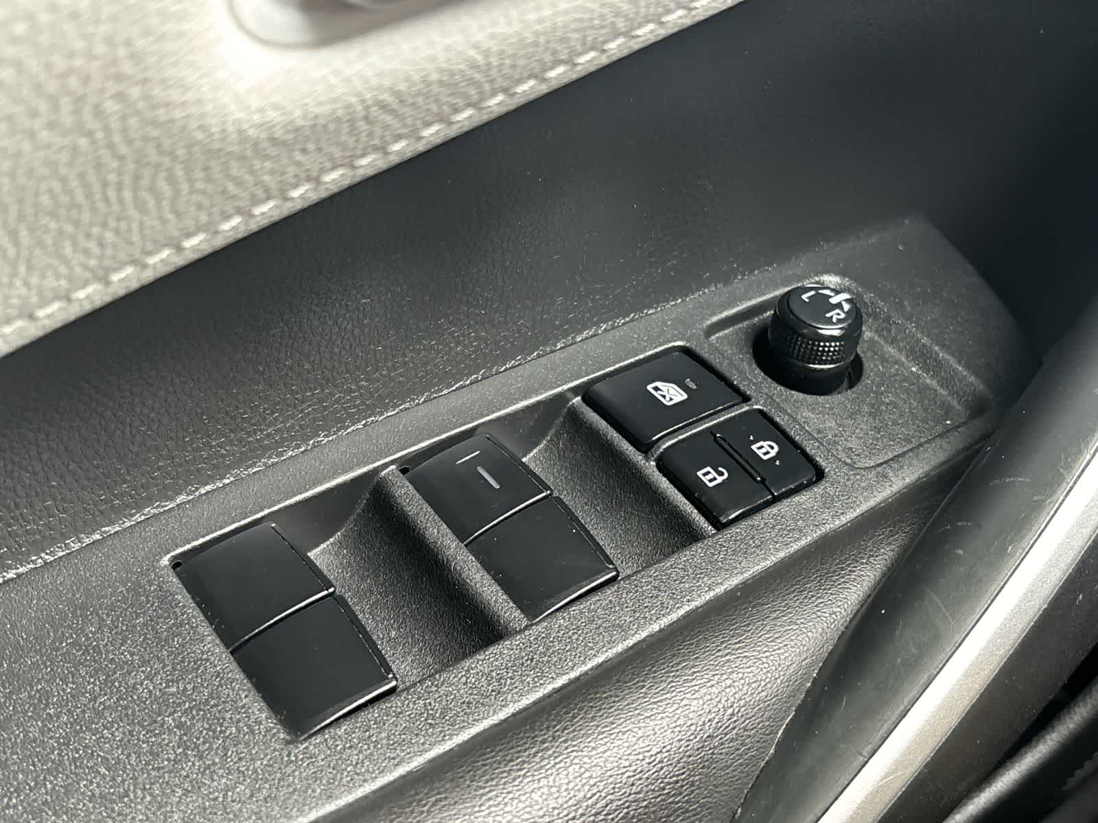 Thumbnail: 2020 Toyota Corolla - 23