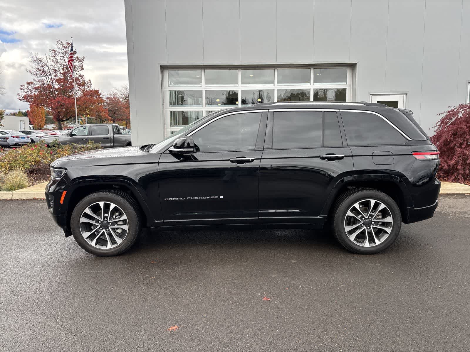 Used 2022 Jeep Grand Cherokee Overland SUV