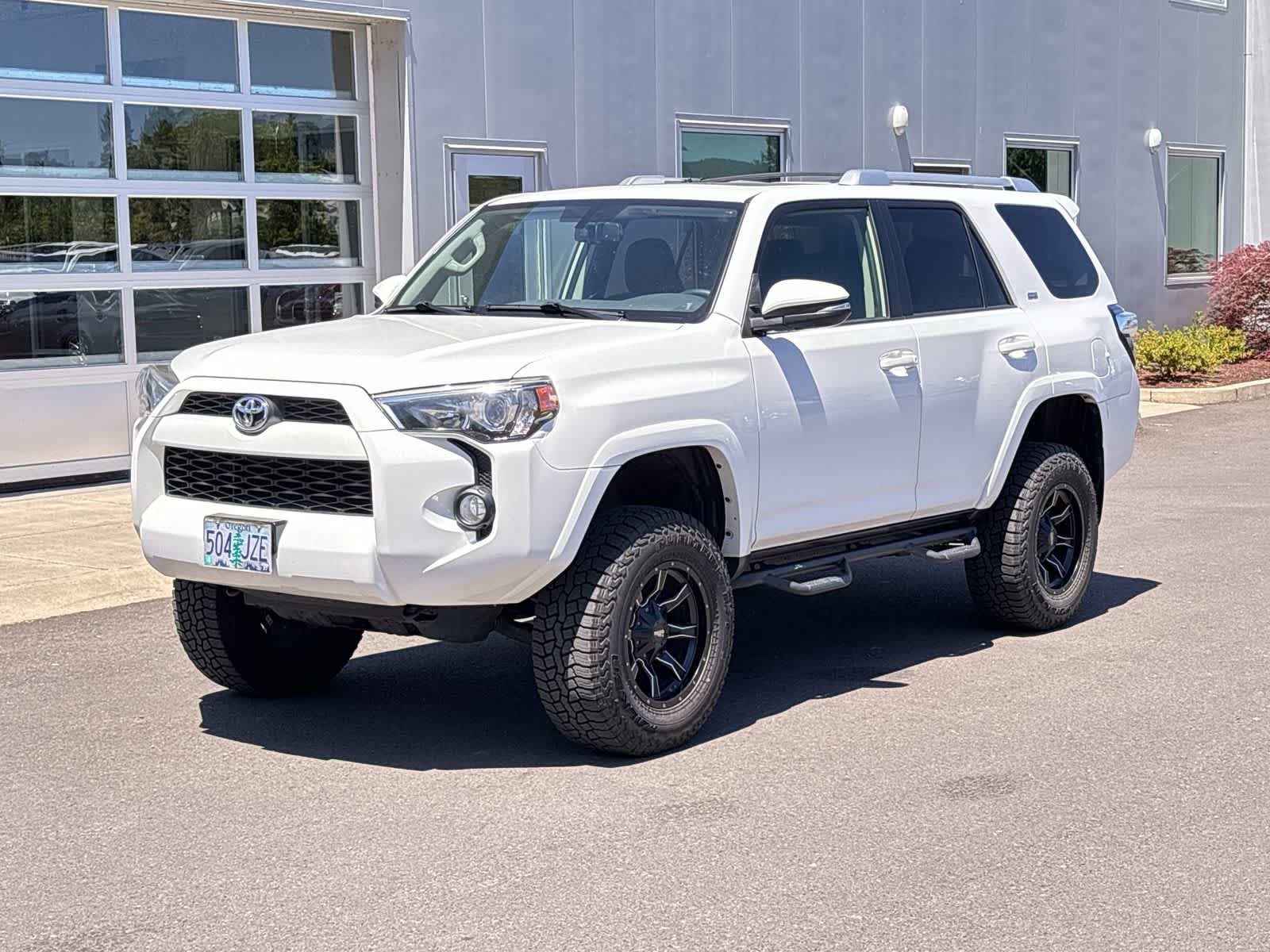 Thumbnail: 2017 Toyota 4Runner - 1