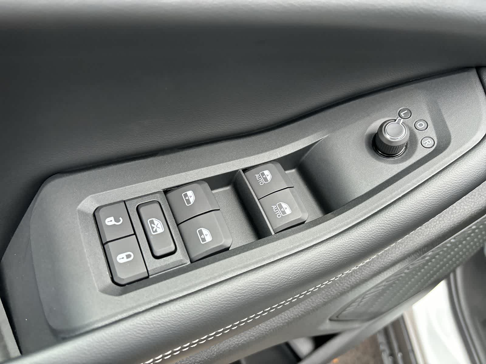 Thumbnail: 2025 Jeep Grand Cherokee - 10