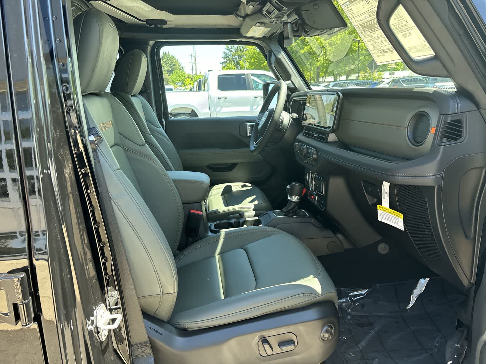 Thumbnail: 2025 Jeep Gladiator - 5