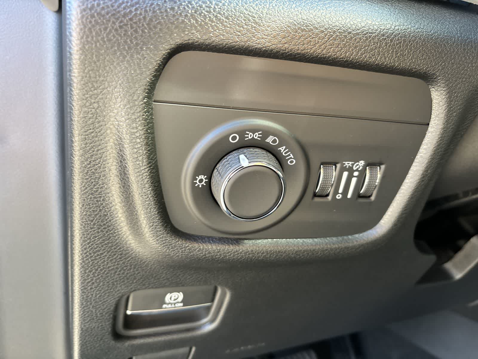 Thumbnail: 2025 Jeep Grand Cherokee - 9