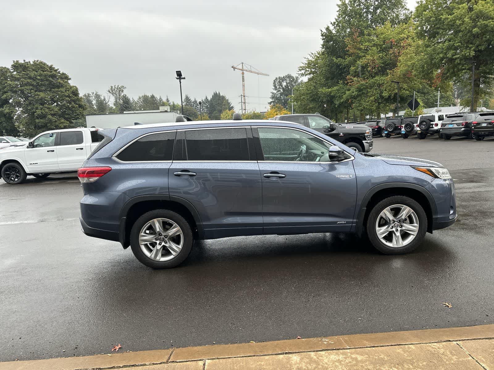 Thumbnail: 2019 Toyota Highlander - 5