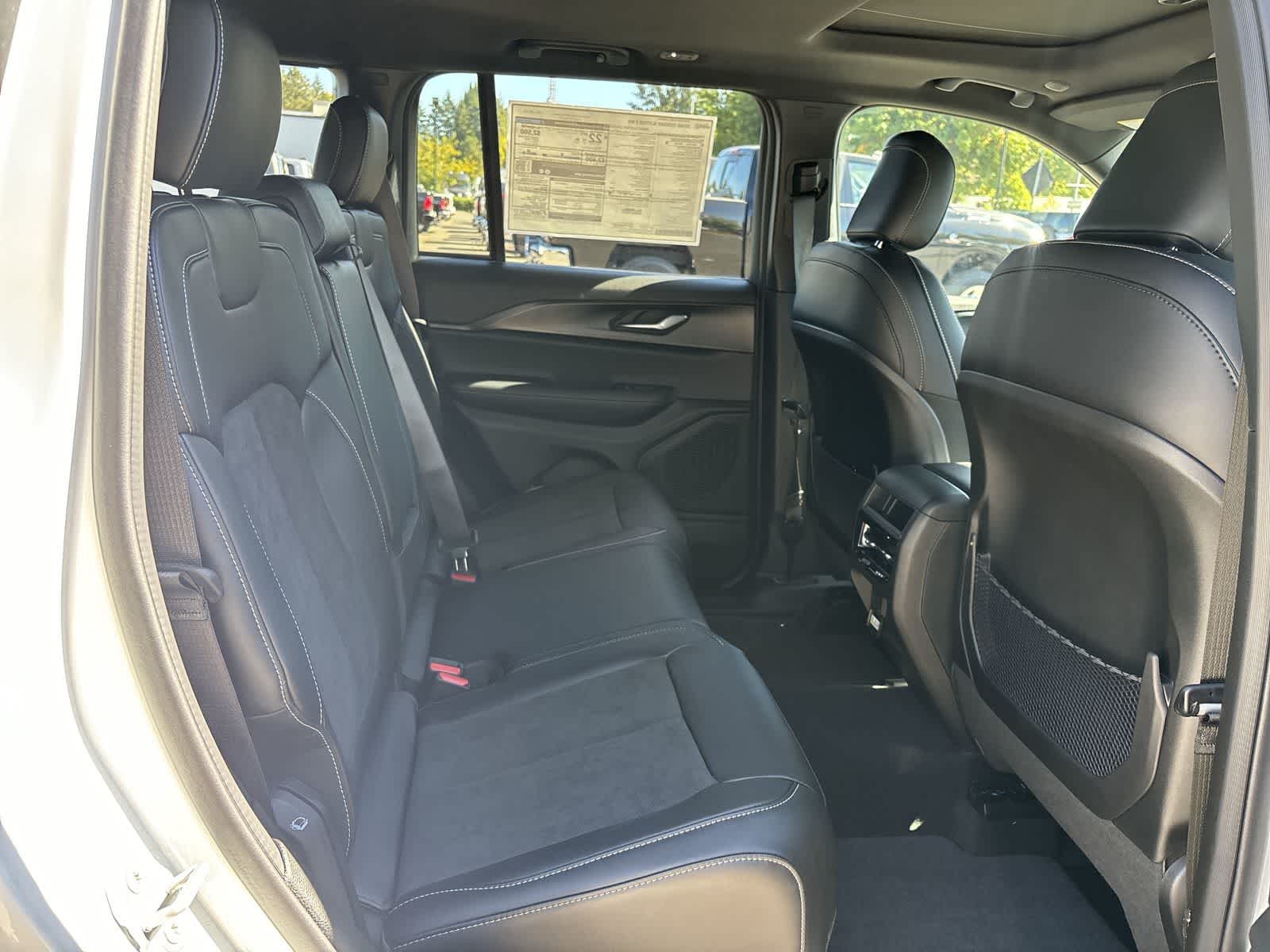 Thumbnail: 2025 Jeep Grand Cherokee - 5