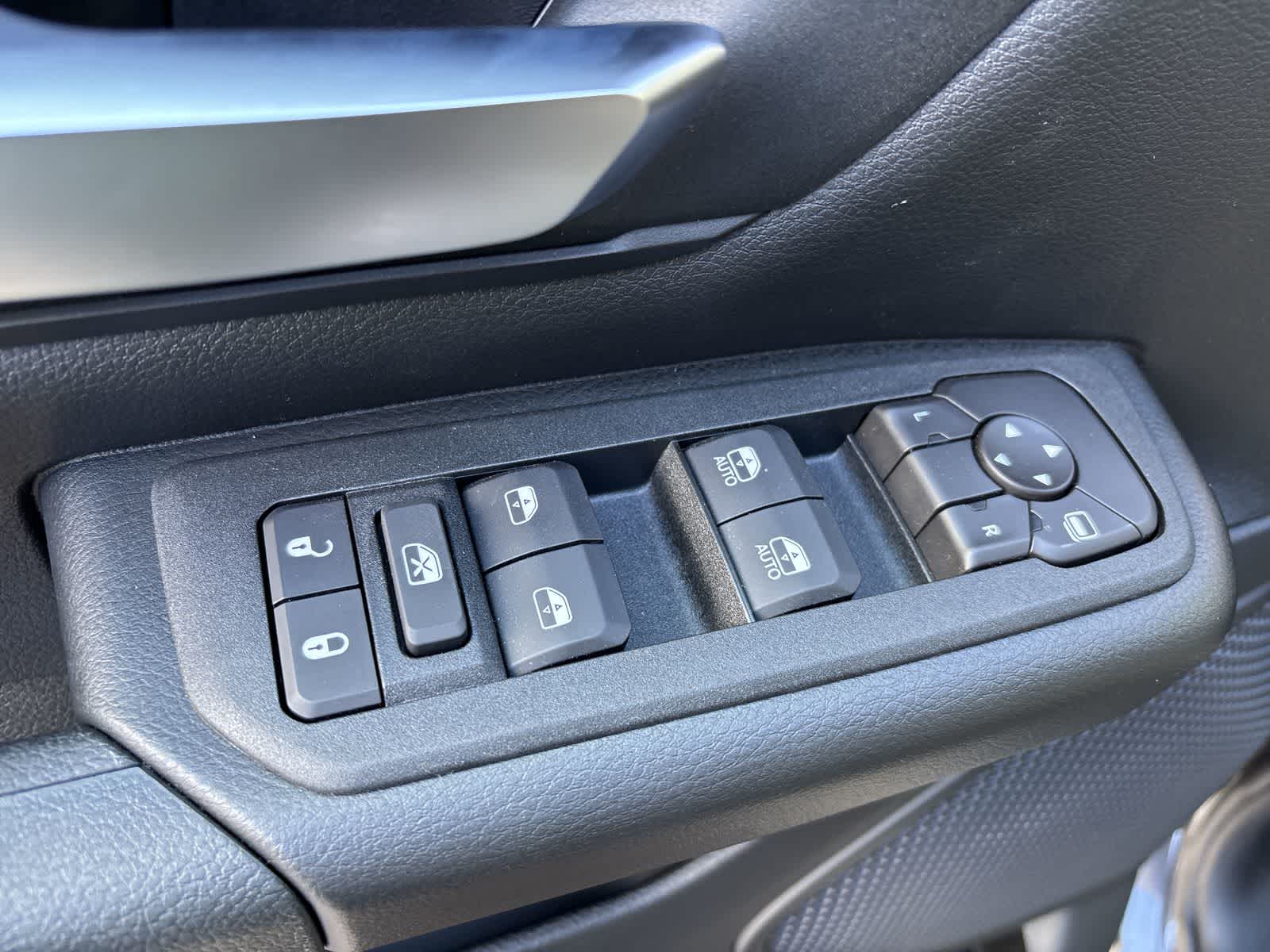Thumbnail: 2026 RAM 1500 - 9