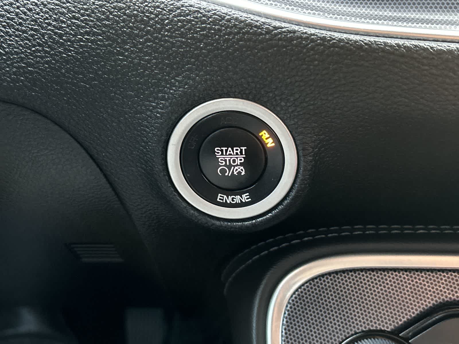 Thumbnail: 2015 Dodge Challenger - 27