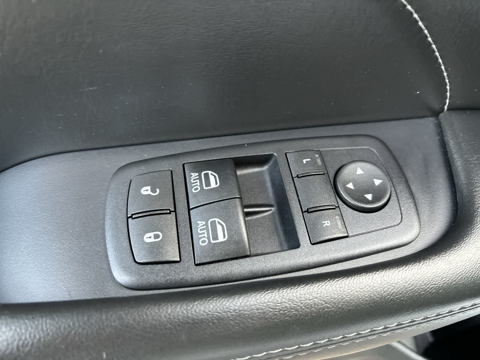 Thumbnail: 2015 Dodge Challenger - 7