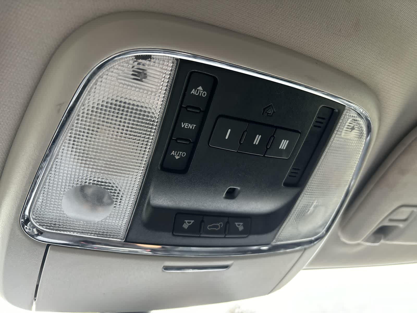 Thumbnail: 2018 Dodge Durango - 25