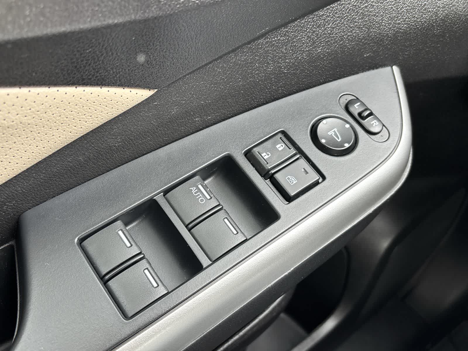 Thumbnail: 2015 Honda CR-V - 9