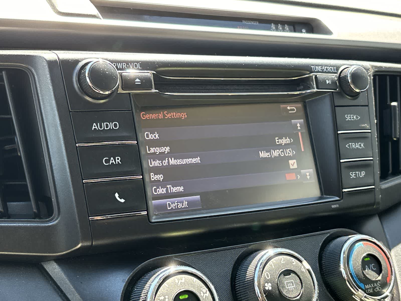 Thumbnail: 2018 Toyota RAV4 - 24