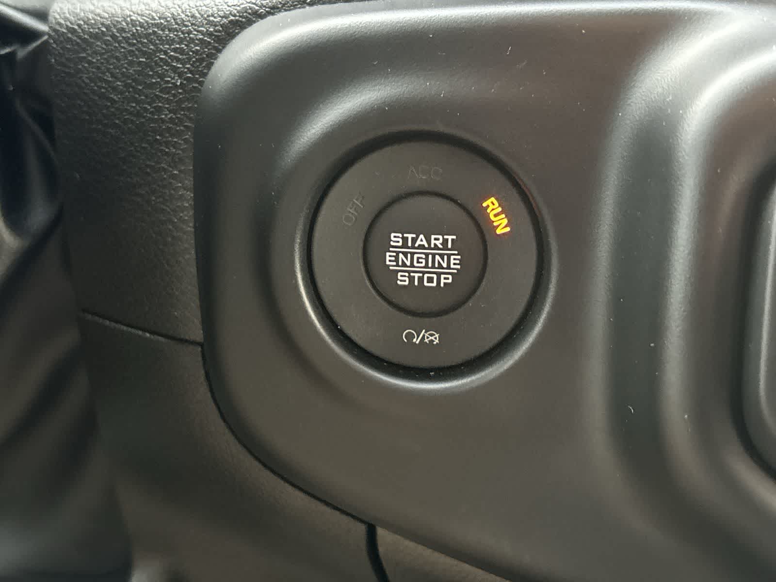 Thumbnail: 2022 Jeep Gladiator - 29