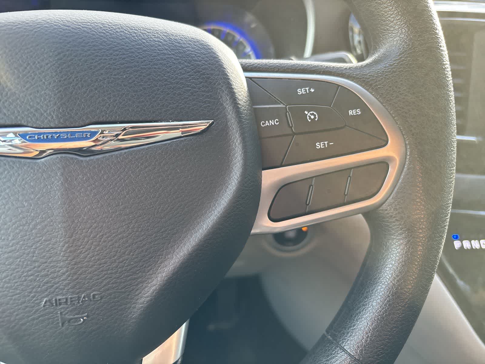 Thumbnail: 2020 Chrysler Voyager - 12