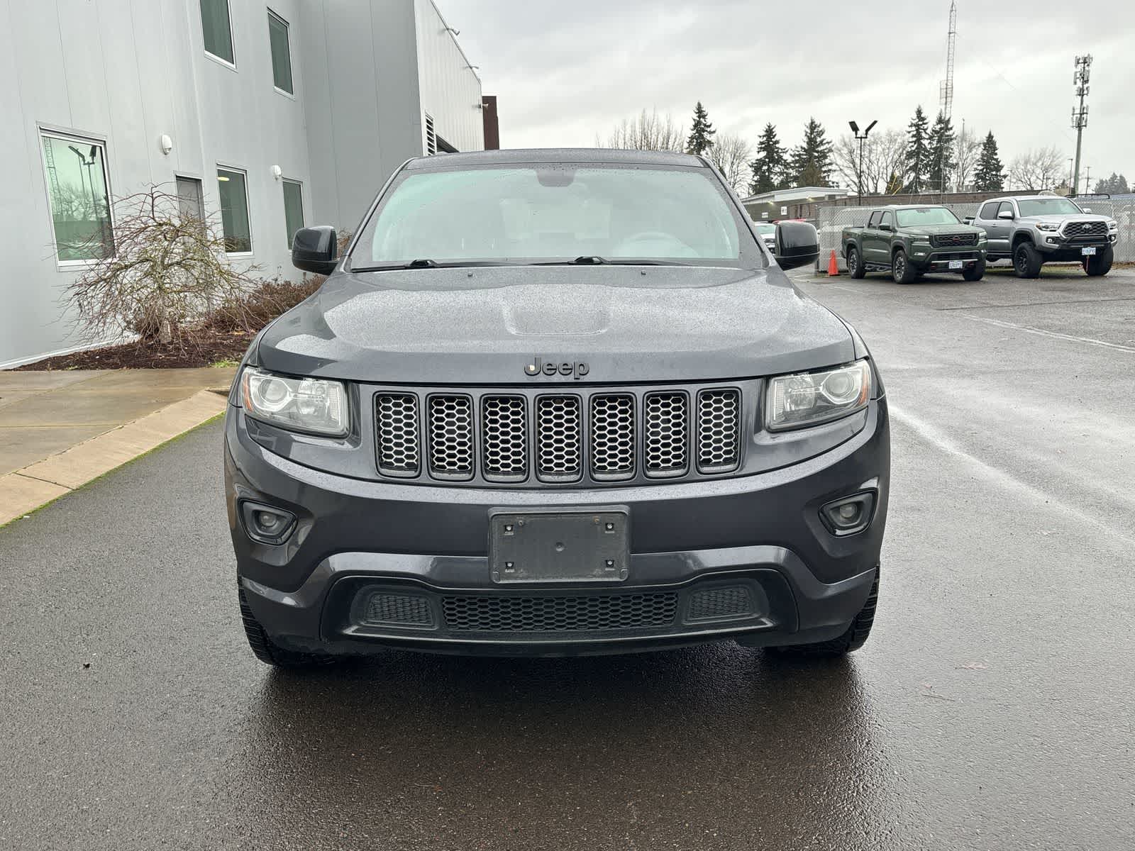 Thumbnail: 2015 Jeep Grand Cherokee - 8