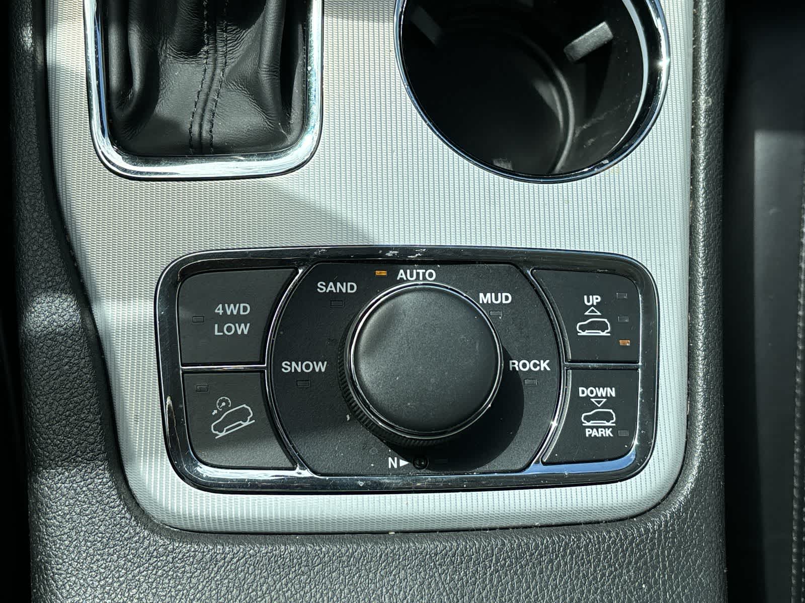 Thumbnail: 2018 Jeep Grand Cherokee - 27