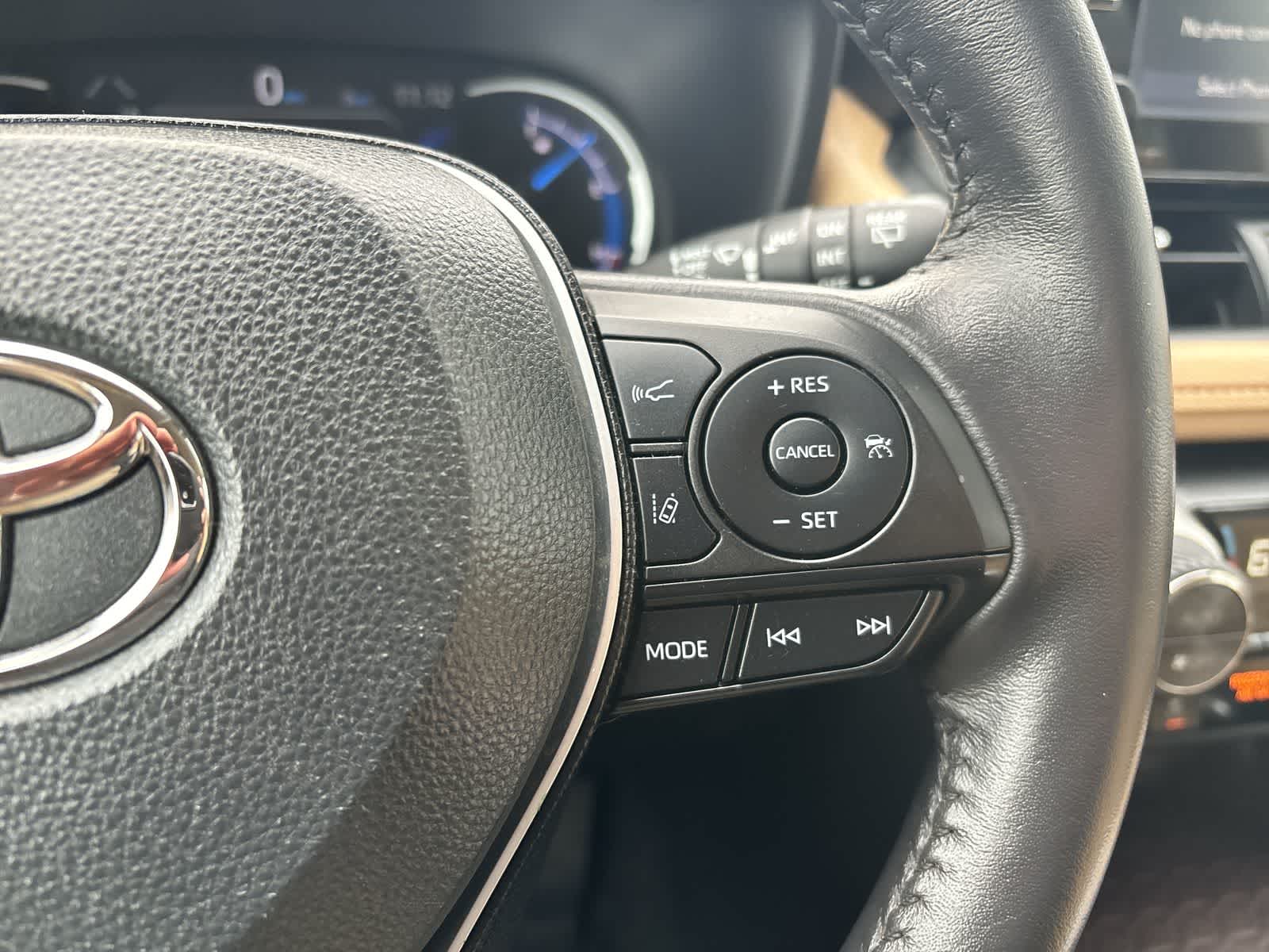 Thumbnail: 2020 Toyota RAV4 - 8