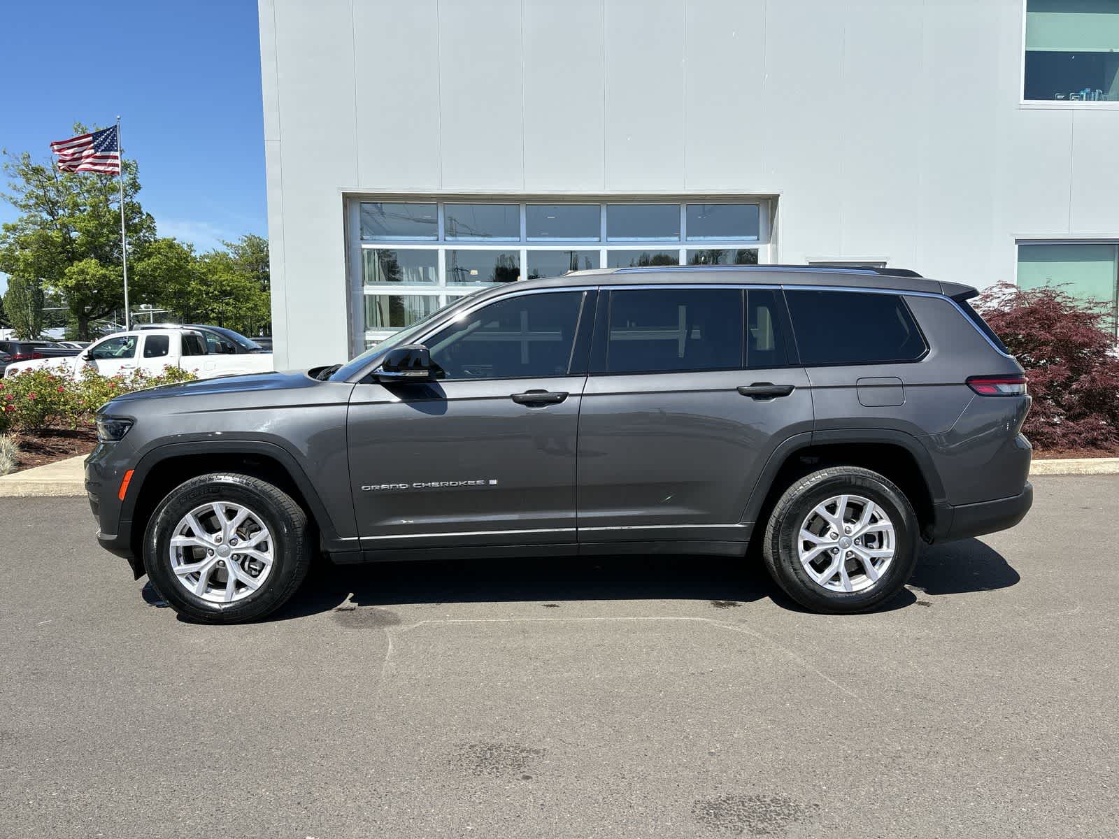 Thumbnail: 2022 Jeep Grand Cherokee - 2