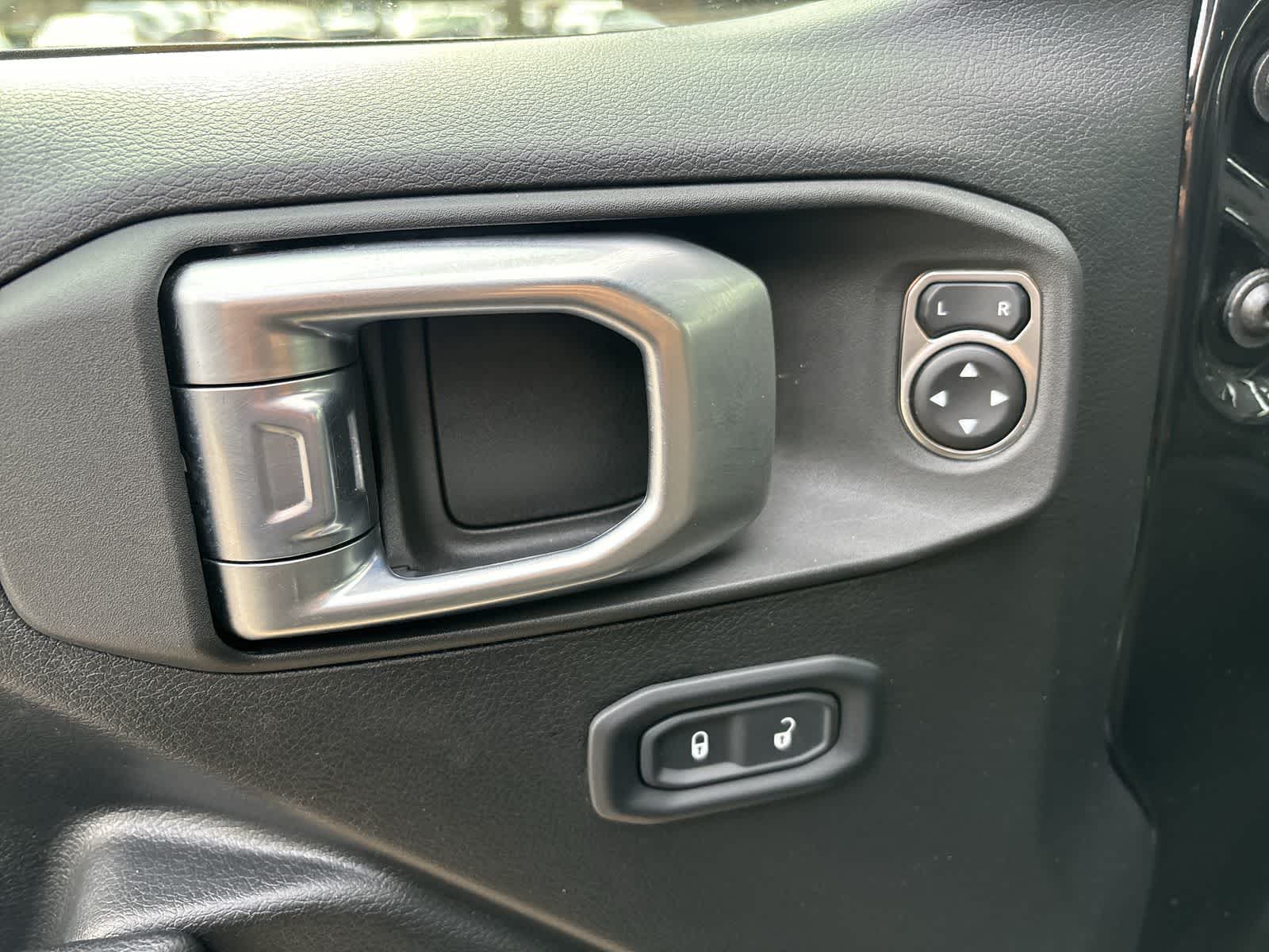 Thumbnail: 2023 Jeep Wrangler - 9