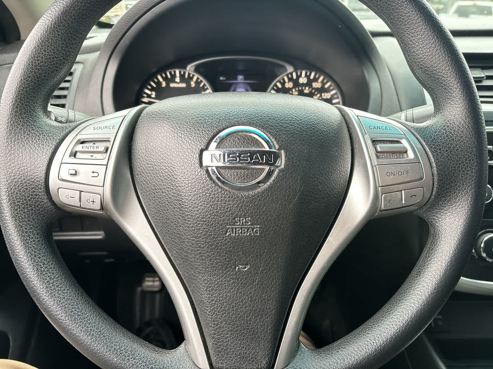 Thumbnail: 2016 Nissan Altima - 6