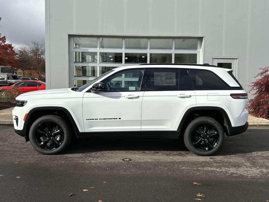 New 2025 Jeep Grand Cherokee Limited Sport Utility