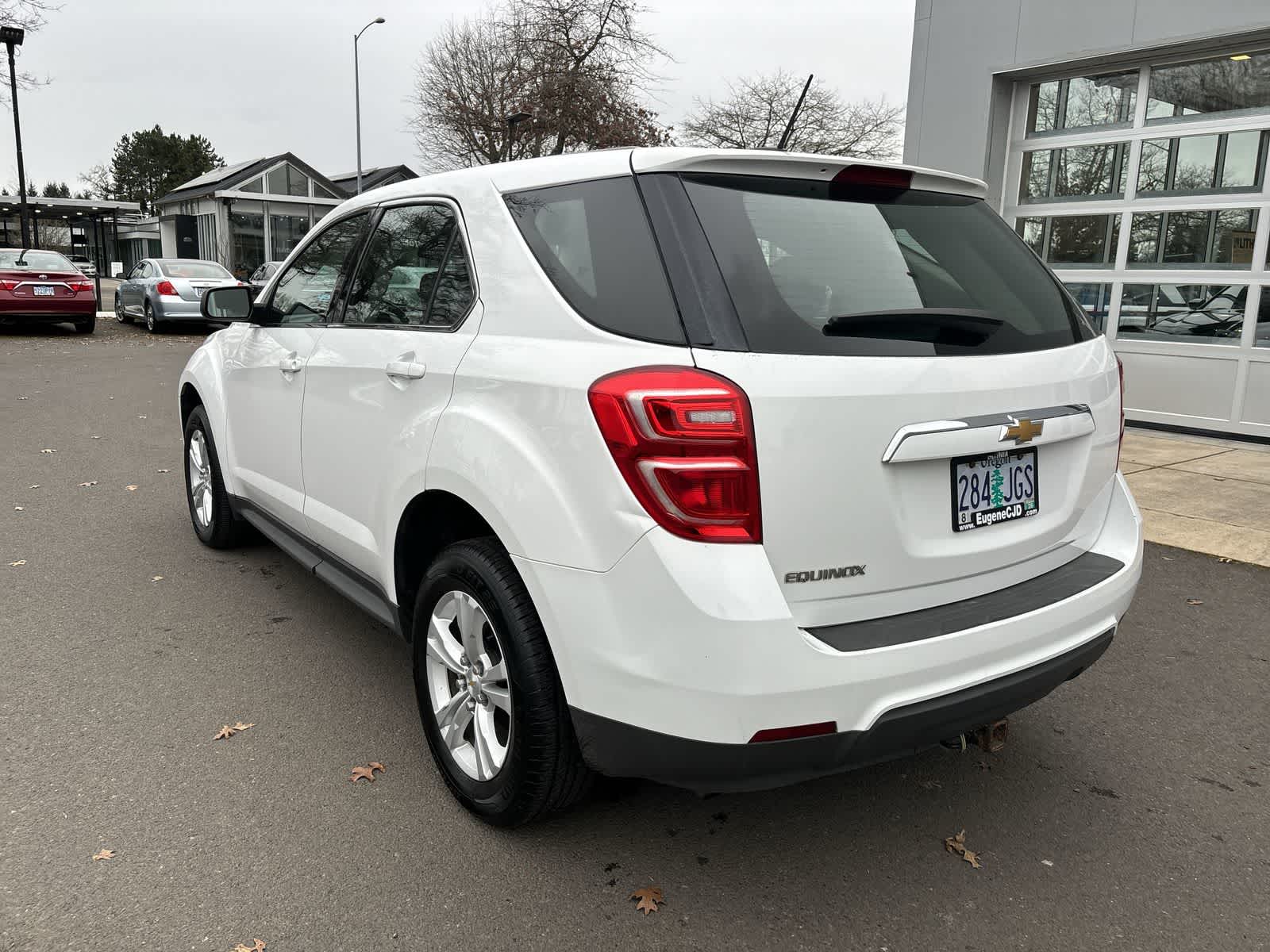 Thumbnail: 2017 Chevrolet Equinox - 3