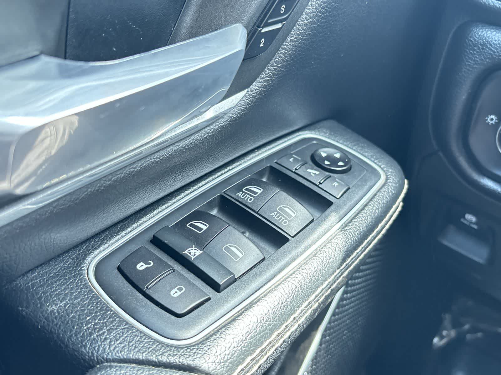 2020 RAM 1500 Laramie 30