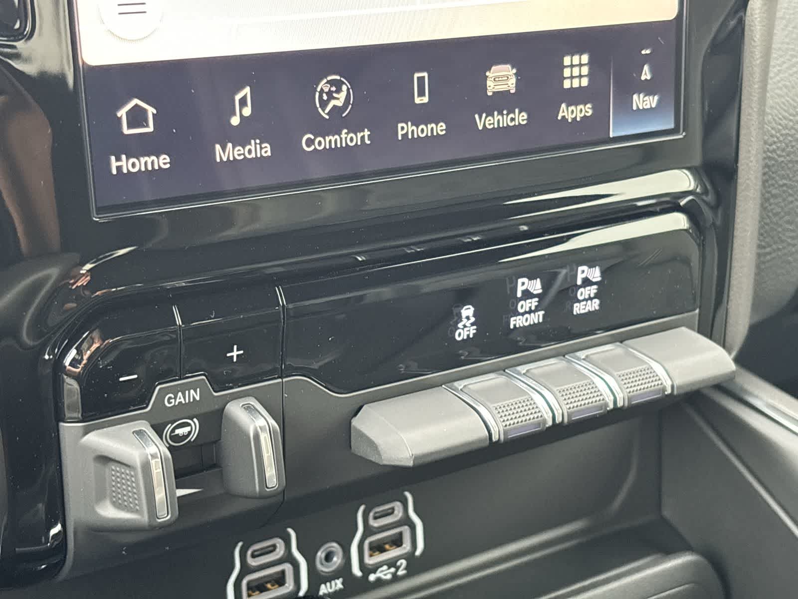 Thumbnail: 2026 RAM 1500 - 26