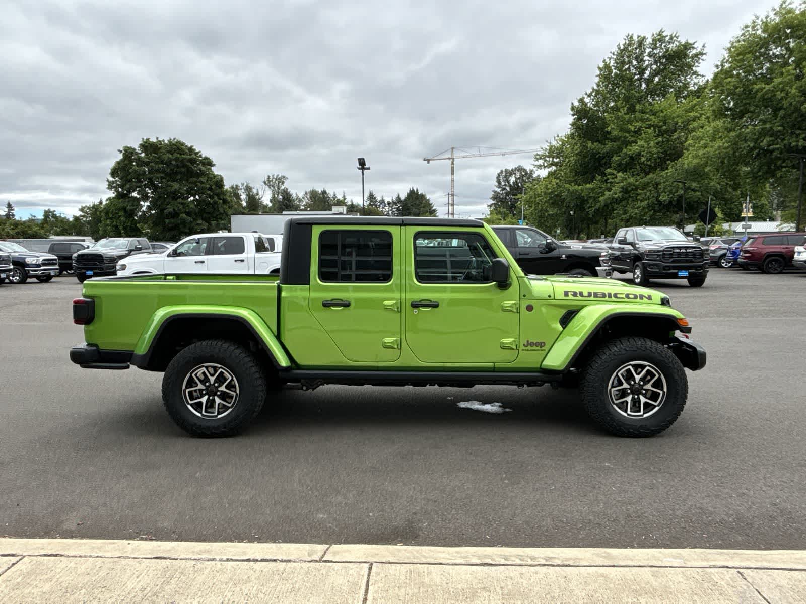 Thumbnail: 2025 Jeep Gladiator - 6