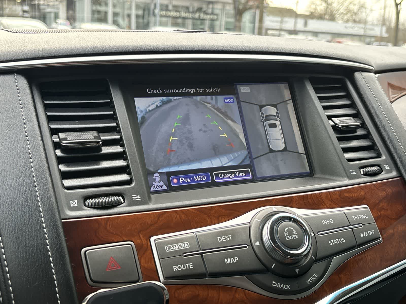 Thumbnail: 2017 INFINITI QX80 - 21