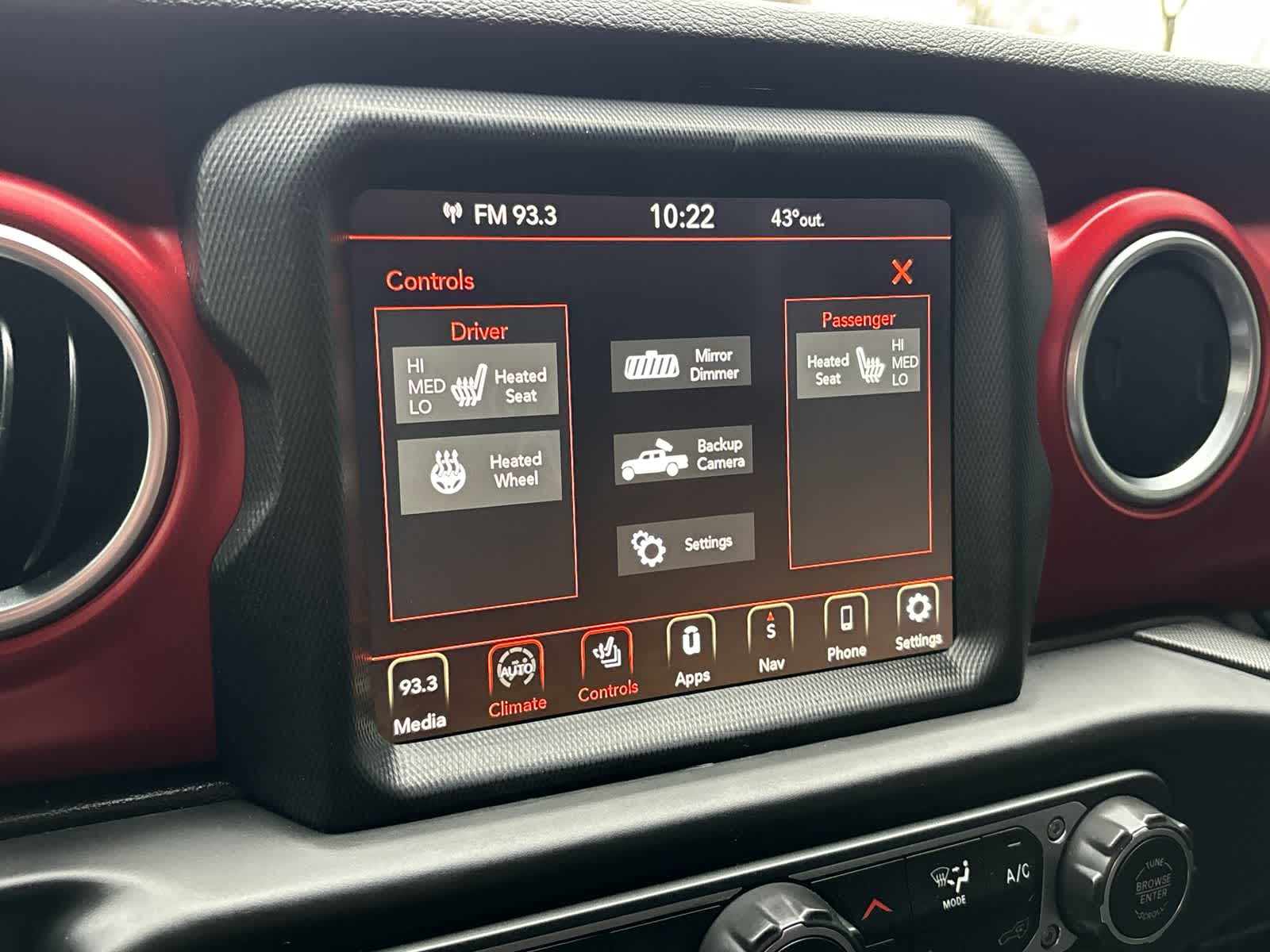 Thumbnail: 2021 Jeep Gladiator - 18